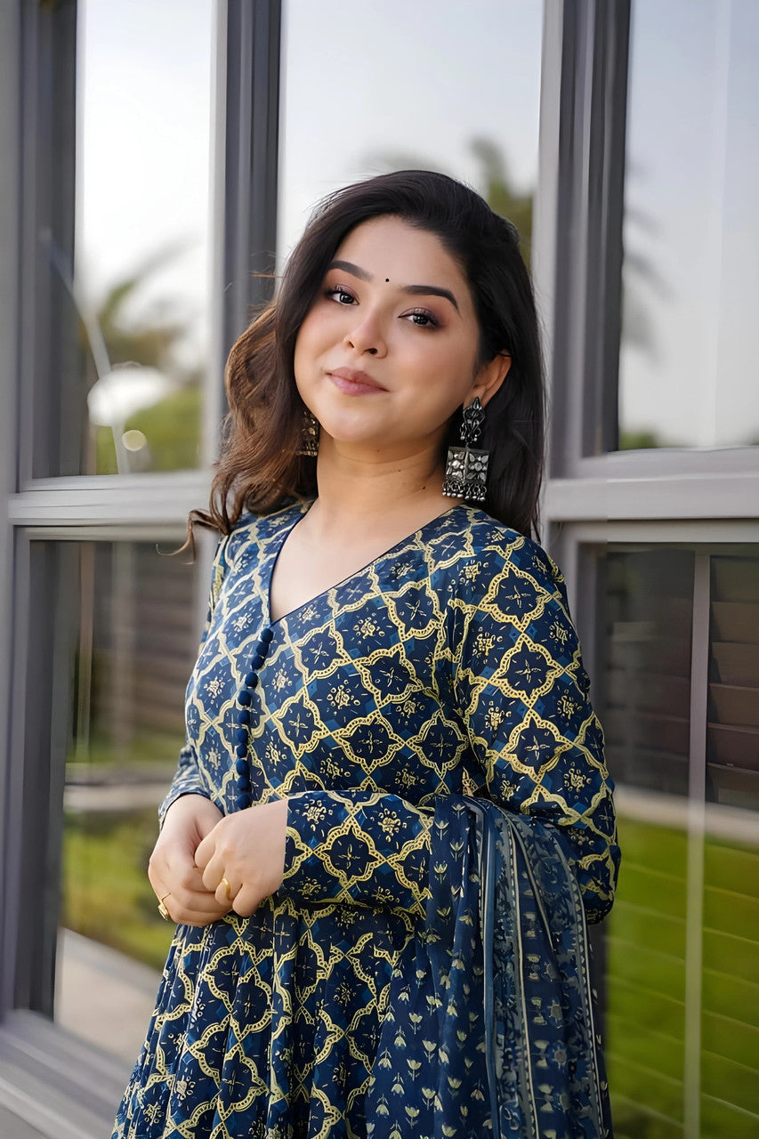 Fully Stiched Rayon Printed Kurti Pant Dupatta